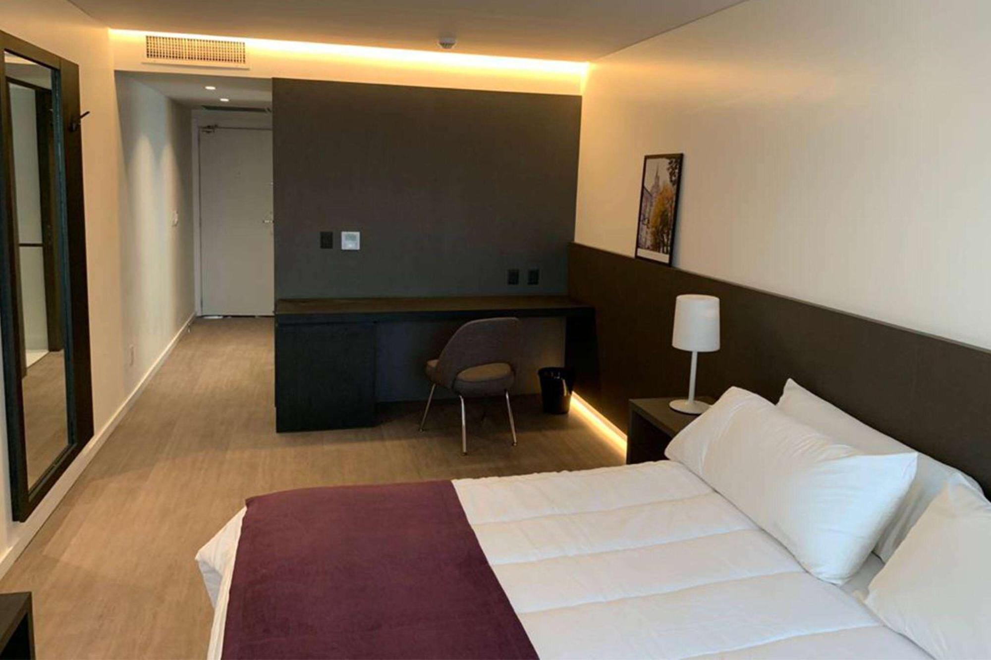 Hotel Dazzler By Wyndham La Plata Esterno foto