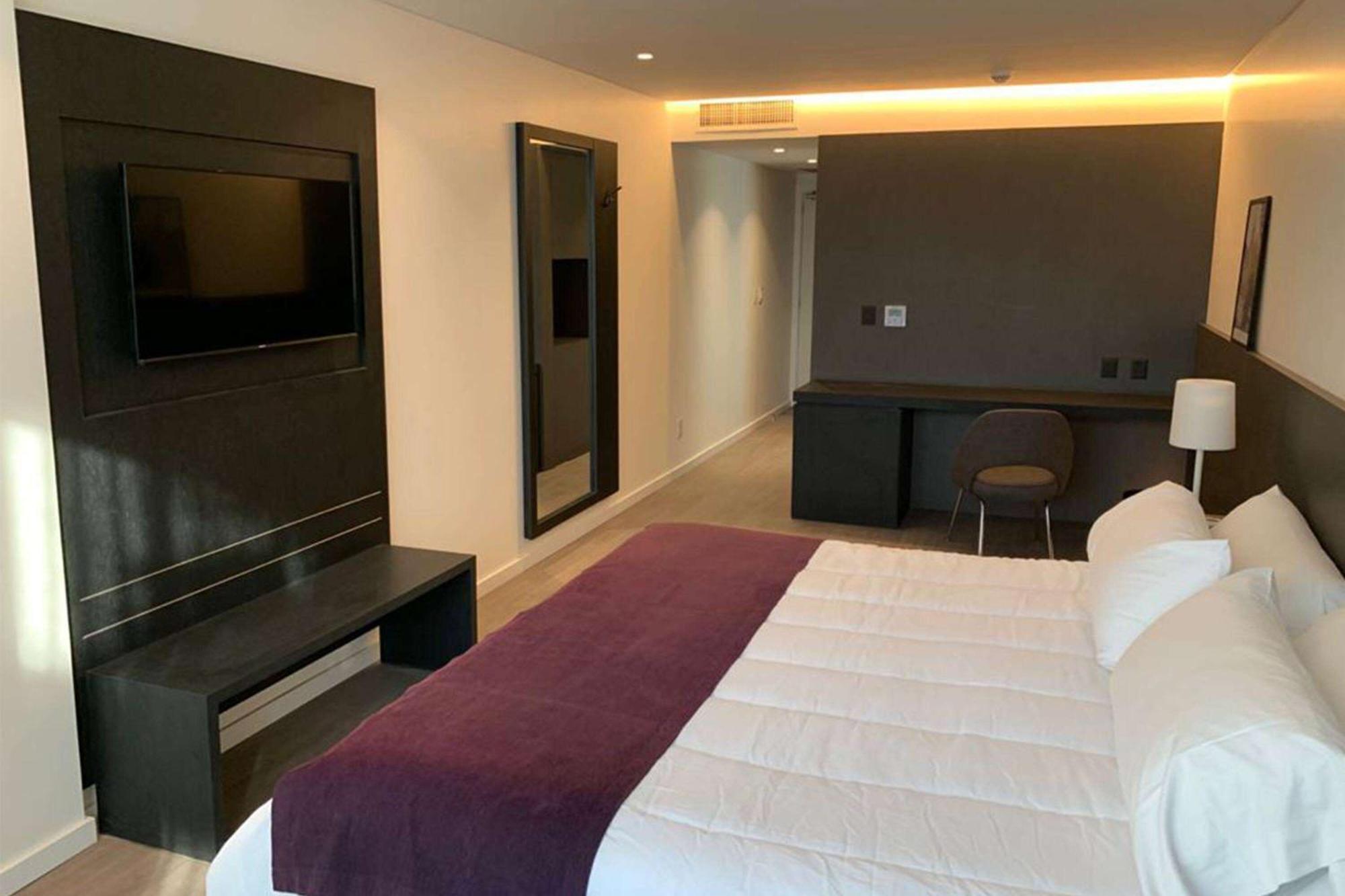 Hotel Dazzler By Wyndham La Plata Esterno foto