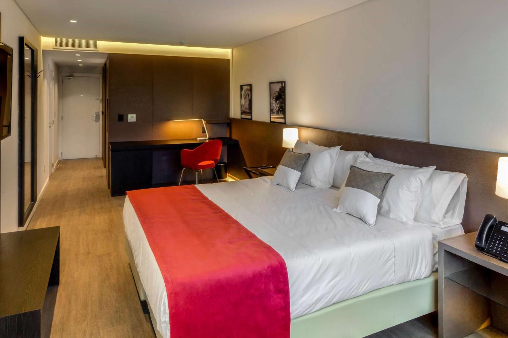 Hotel Dazzler By Wyndham La Plata Esterno foto