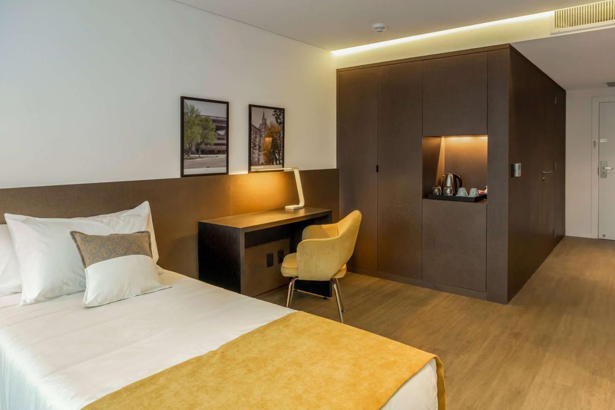 Hotel Dazzler By Wyndham La Plata Esterno foto
