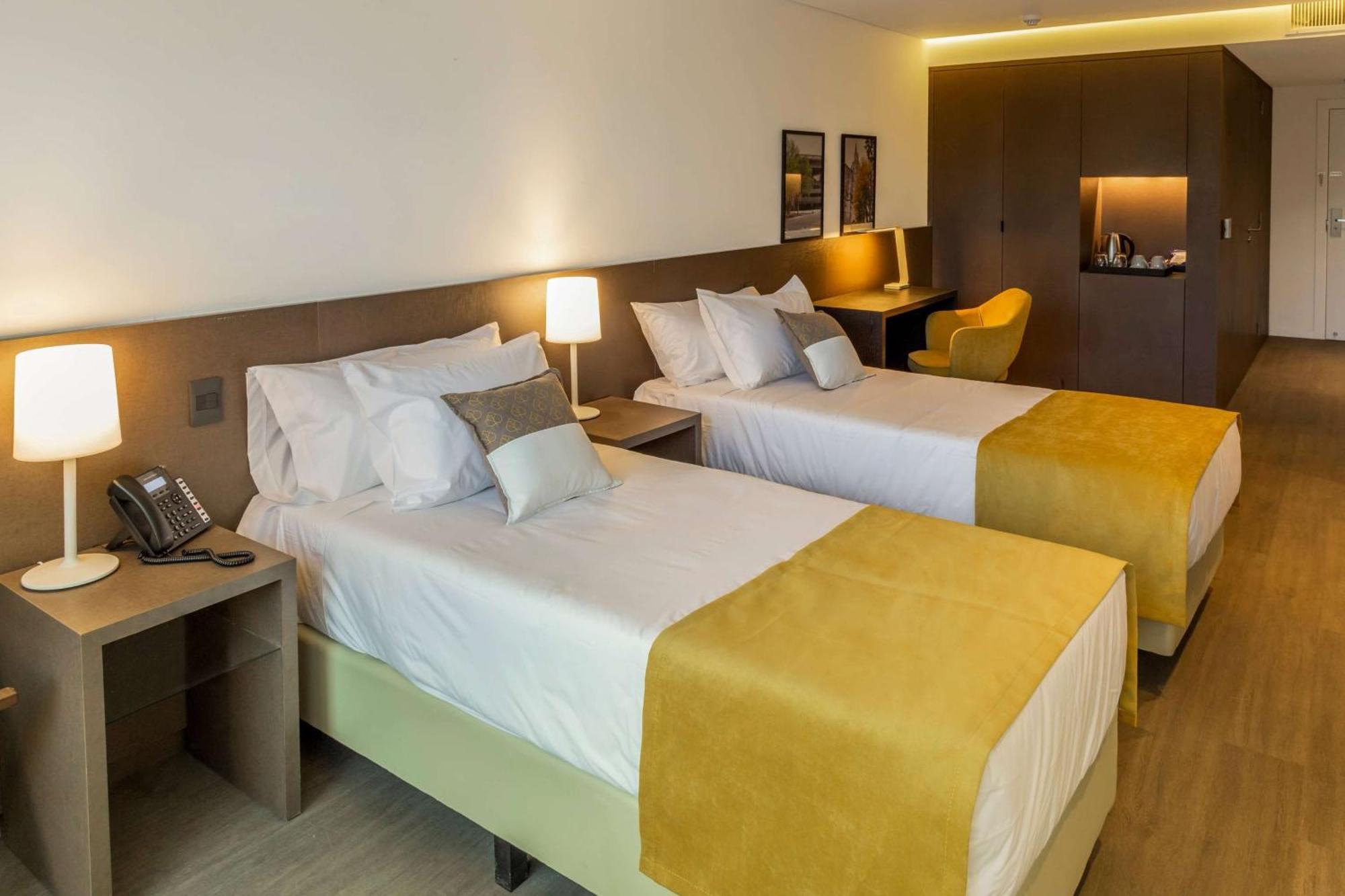 Hotel Dazzler By Wyndham La Plata Esterno foto