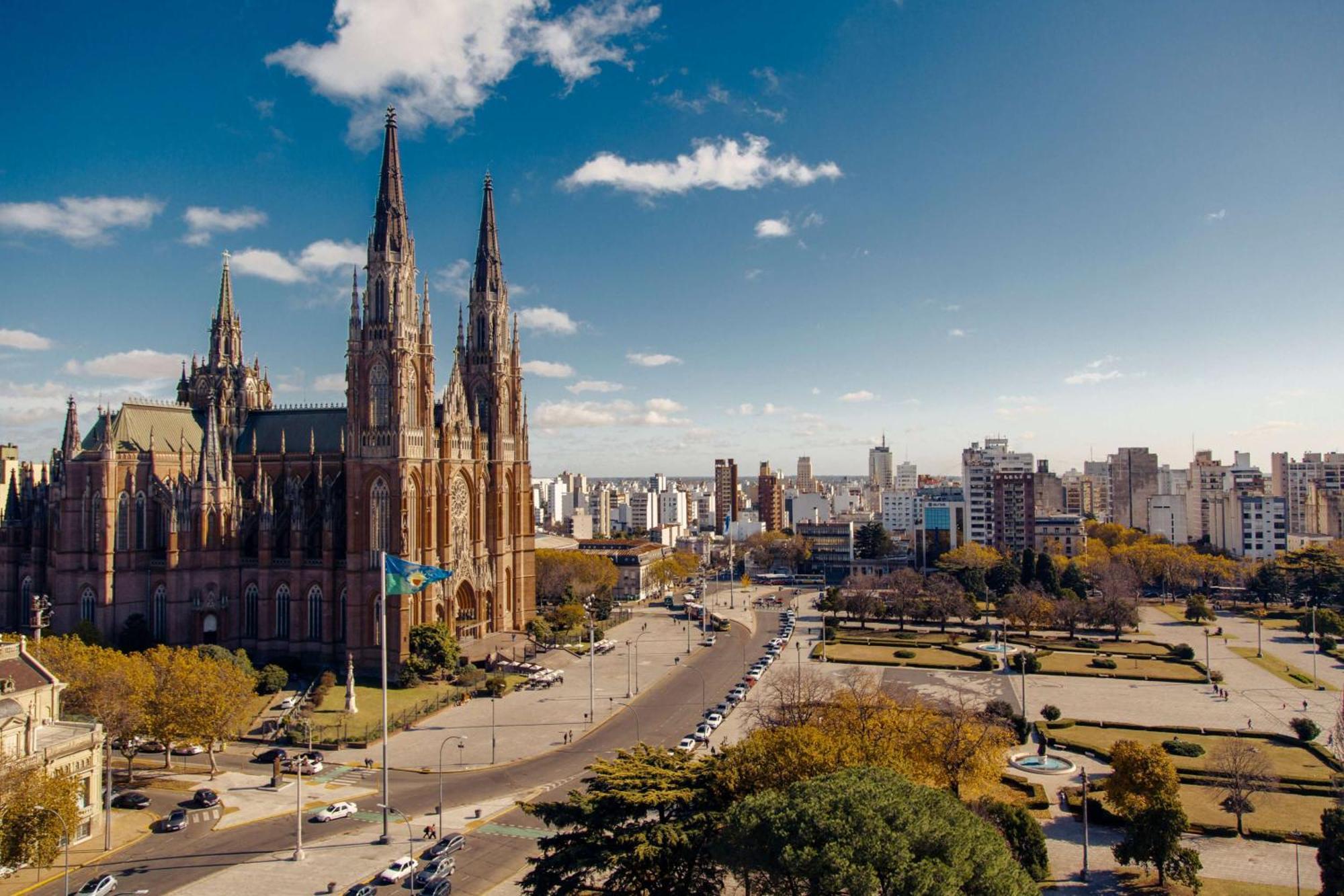 Hotel Dazzler By Wyndham La Plata Esterno foto