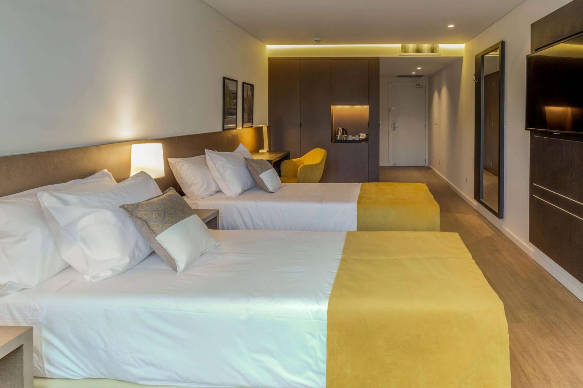 Hotel Dazzler By Wyndham La Plata Esterno foto